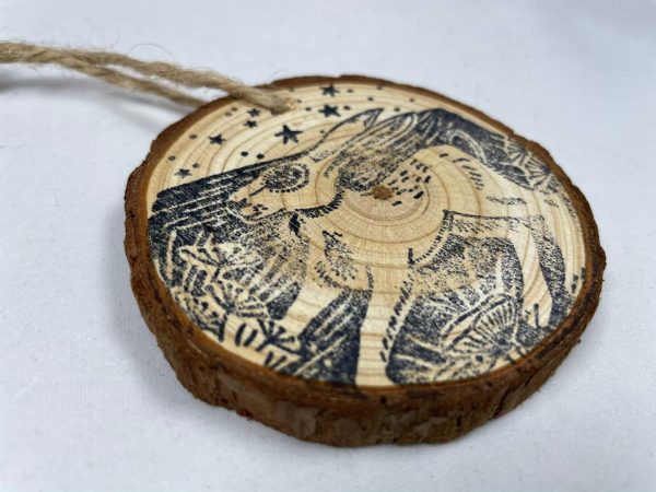 Decorative stamped wood-round, "Hare"